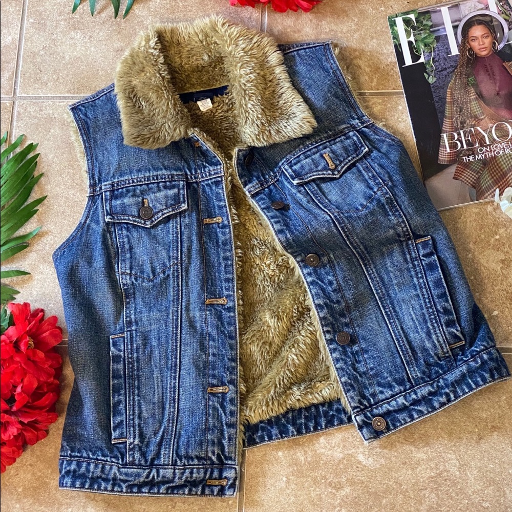 ✨Denim Fur Vest✨